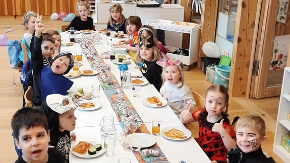 Fasching_Zwergenvilla_Bings_Pizza