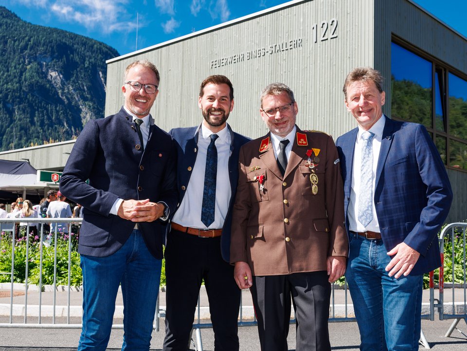 Gerätehauseinweihung Ortsfeuerwehr Bings-Stallehr .