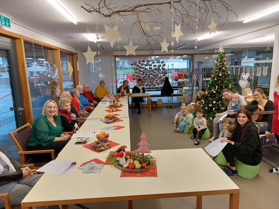 Weihnachtssingen_im_Farbtuepfle_am_21