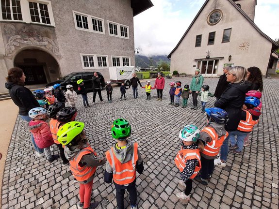 Rad-Helm-Spiele-Fest_in_der_Zwergenvilla_Bings_-_12