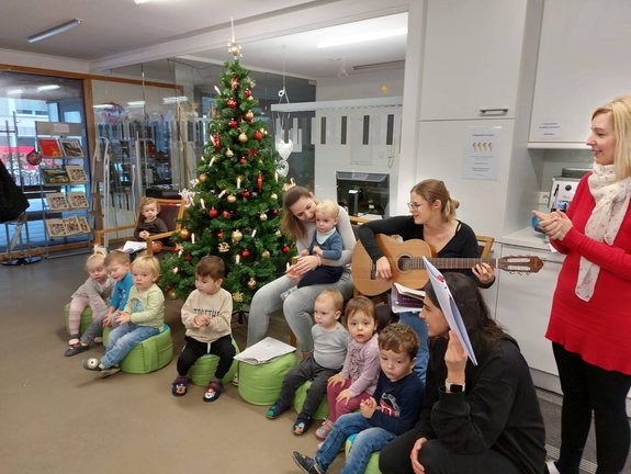 Weihnachtssingen_im_Farbtuepfle_am_21
