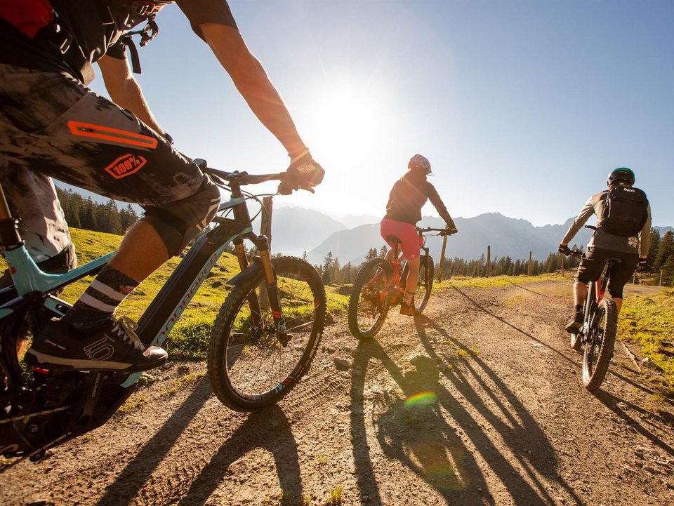 E-Bike Tour auf eigens ausgewiesenen Radwegen